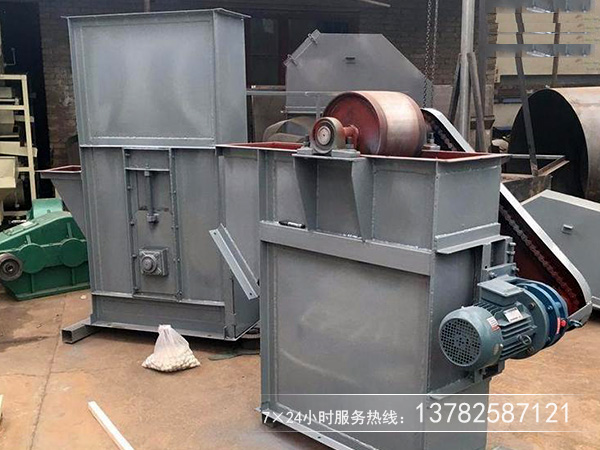 斗式提升機驅(qū)動裝置的配置